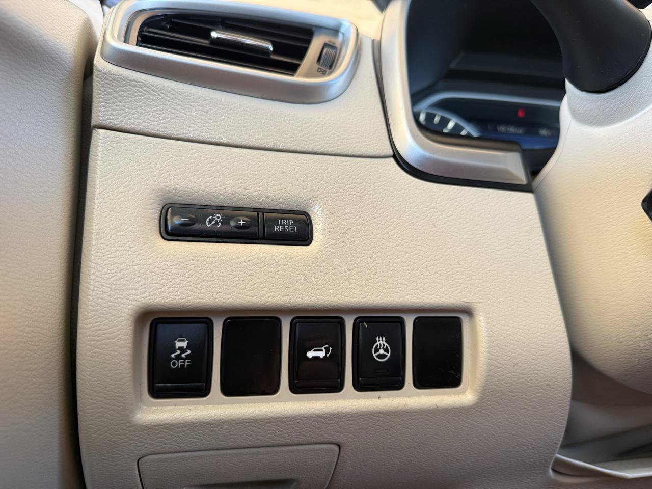 Used 2015 Nissan Murano Platinum w/ Platinum Technology Package AWD/4WD image 29