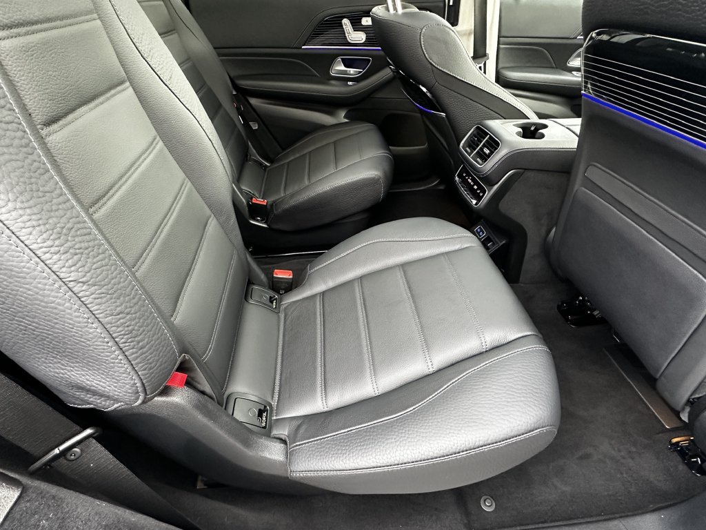 Certified 2024 Mercedes-Benz GLS 580 4MATIC w/ Warmth & Comfort Package image 17