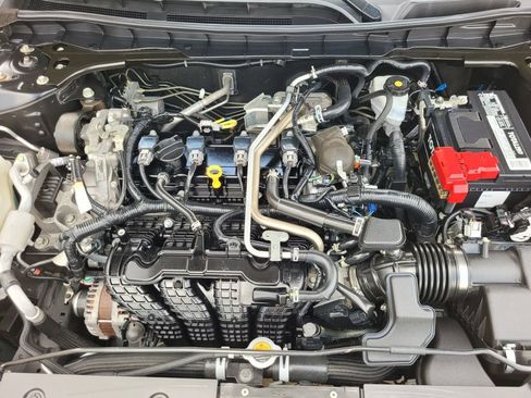 Used 2021 Nissan Altima 2.5 Platinum image 11