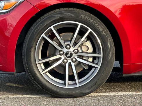 Used 2016 Ford Mustang Coupe image 24