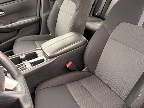 Used 2024 Nissan Sentra SV FWD image 20