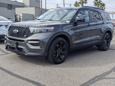 Certified 2020 Ford Explorer ST w/ ST Street Pack image 5