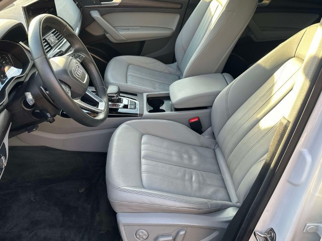 Used 2023 Audi Q5 2.0T Premium w/ Convenience Package AWD/4WD image 23