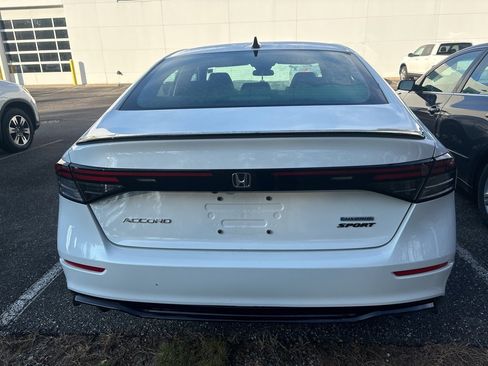 Certified 2023 Honda Accord Sport image 8