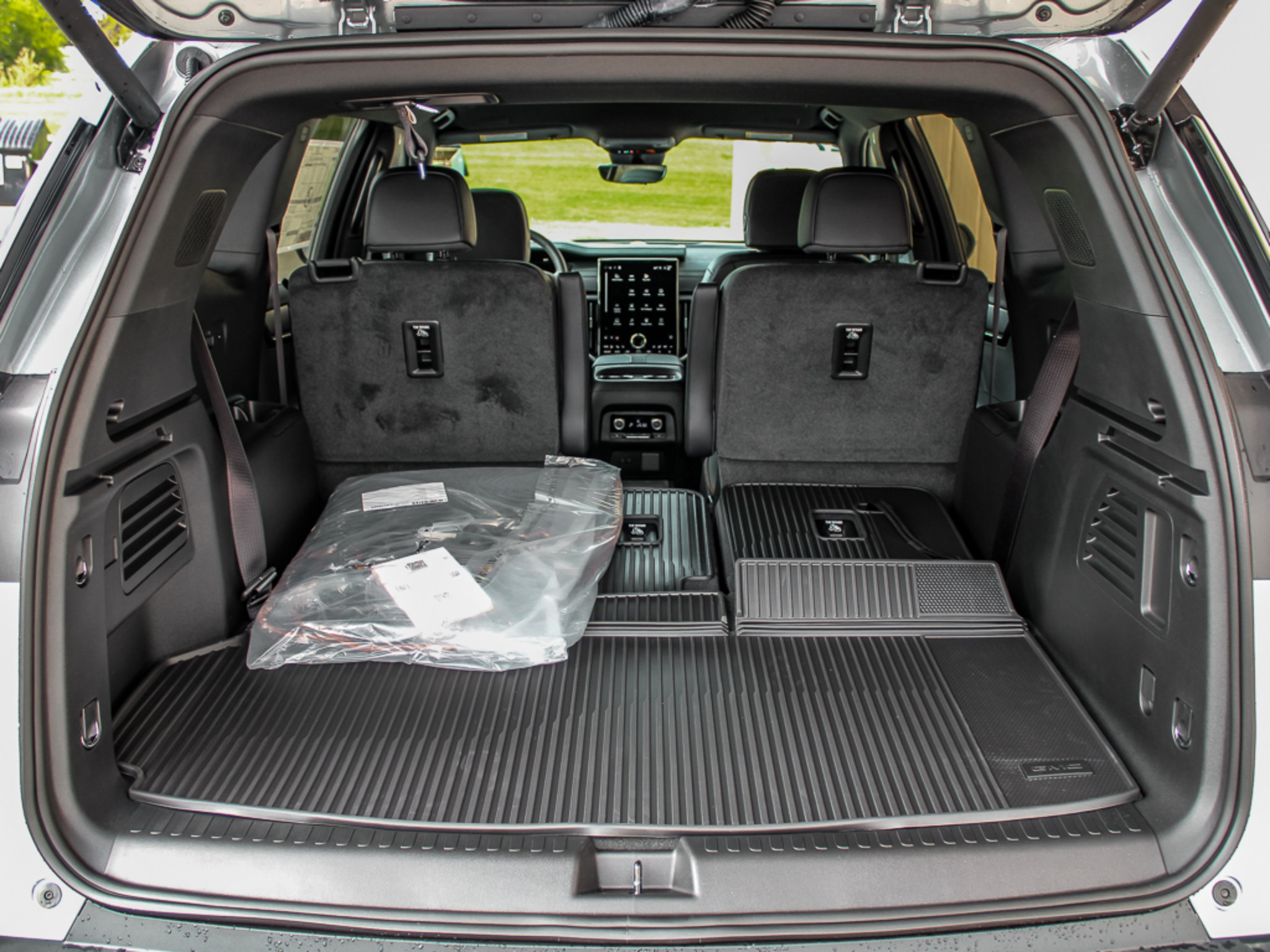 New 2027 GMC Acadia AT4 w/ Luxury Package AWD/4WD image 27