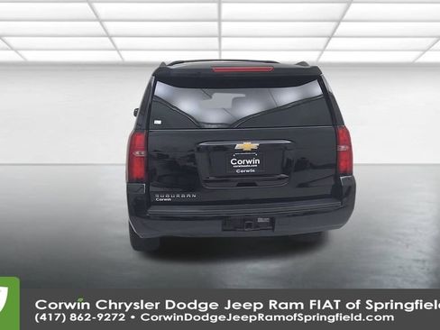 Used 2017 Chevrolet Suburban LT image 12