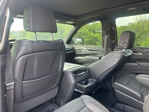 Used 2023 Cadillac Escalade ESV Sport w/ Touring Package AWD/4WD image 10