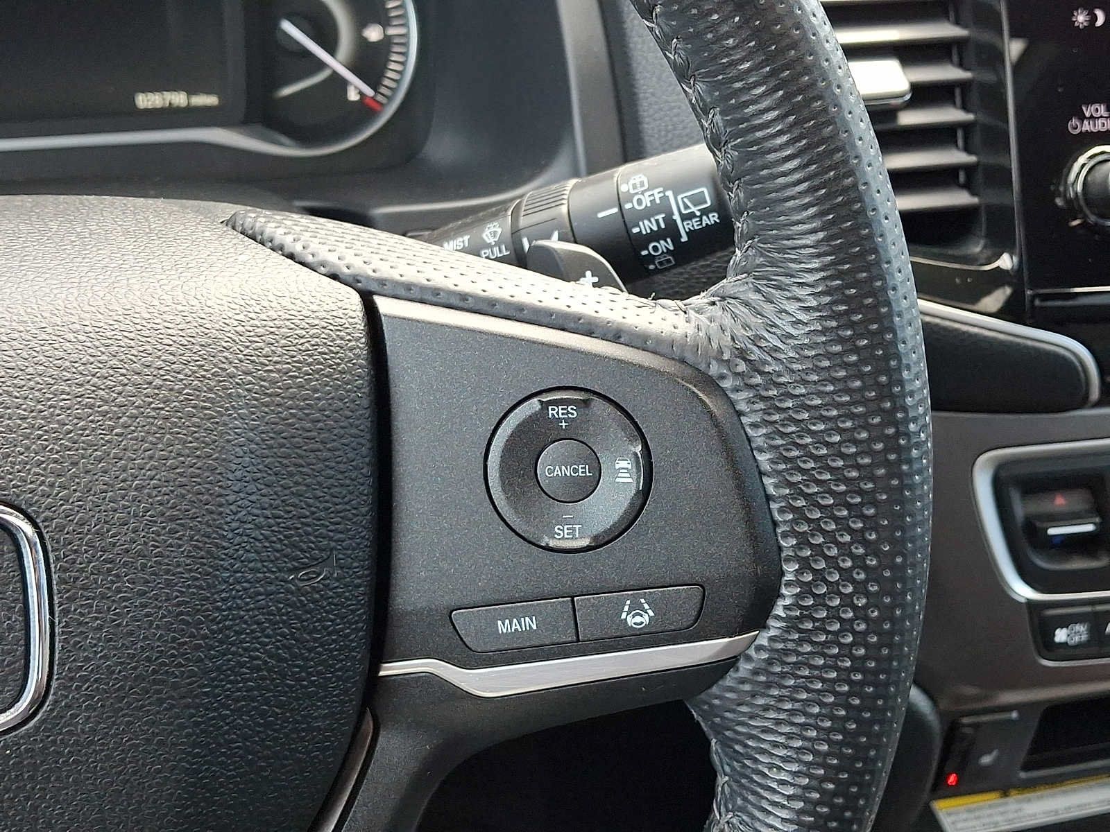 Used 2023 Honda Passport EX-L image 23