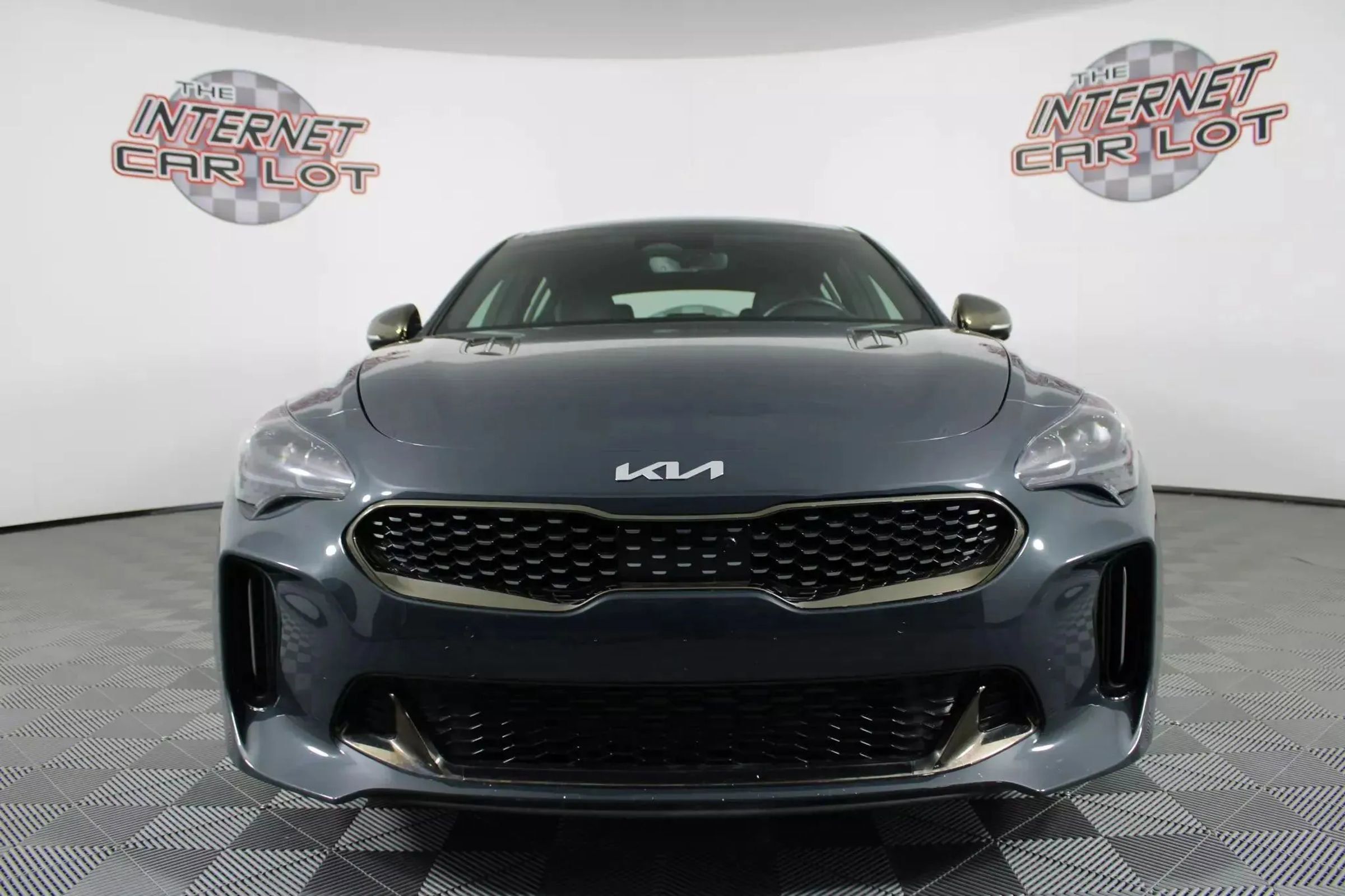 Used 2022 Kia Stinger GT2 AWD/4WD image 2