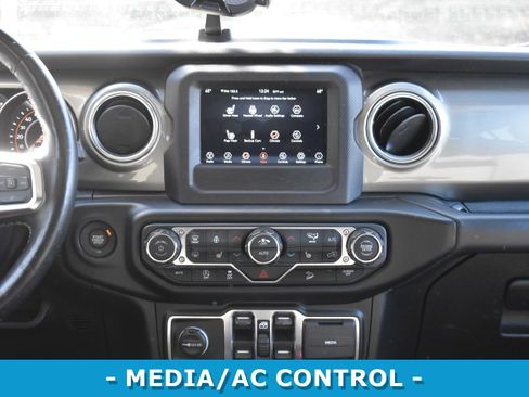 Used 2019 Jeep Wrangler Unlimited Sahara w/ Cold Weather Group image 20