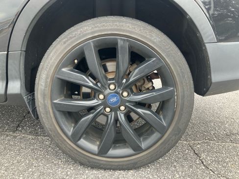 Used 2019 Ford Escape SE FWD image 25