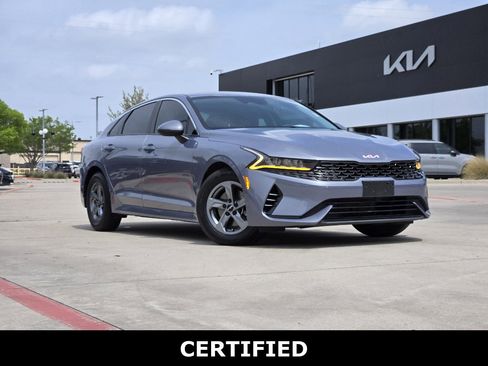 Used 2022 Kia K5 LX image 1