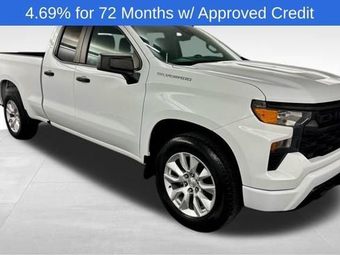 Used 2022 Chevrolet Silverado 1500 Custom image 1
