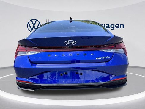 Used 2023 Hyundai Elantra Blue FWD image 4