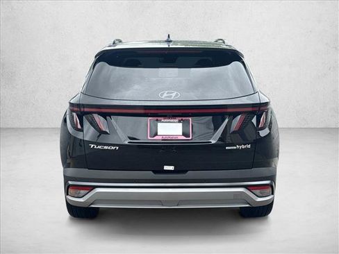 Certified 2025 Hyundai Tucson Limited image 8