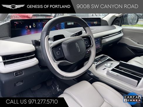 Used 2025 Lincoln Navigator L Reserve image 22