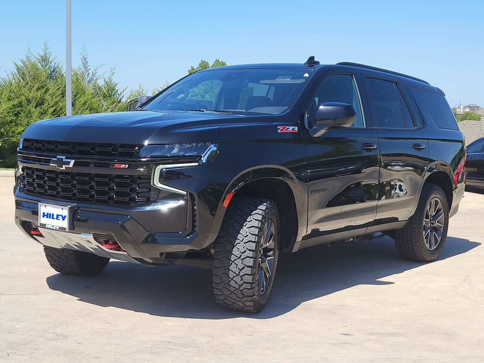 Used 2023 Chevrolet Tahoe Z71 AWD/4WD image 2
