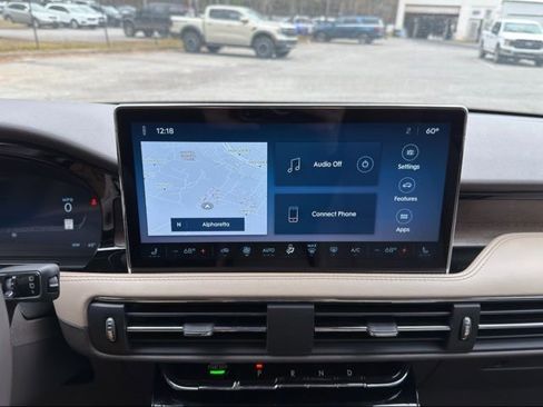 Used 2024 Lincoln Corsair Grand Touring image 18