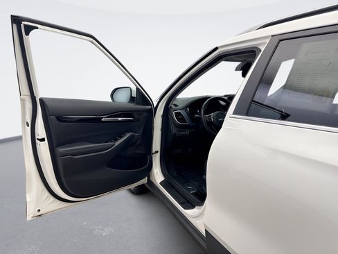 Used 2023 Kia Seltos S image 9