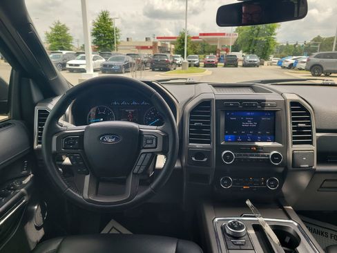 Used 2020 Ford Expedition XLT w/ Equipment Group 201A RWD image 24