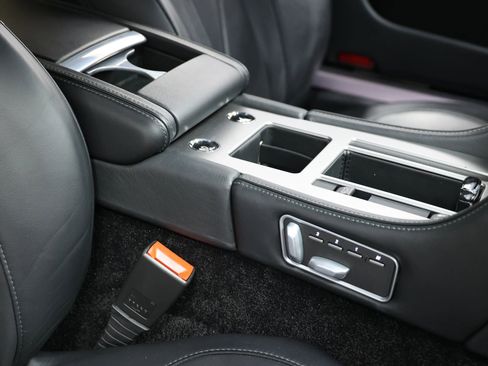 Used 2015 Aston Martin DB9 Carbon Edition Coupe 2D image 72