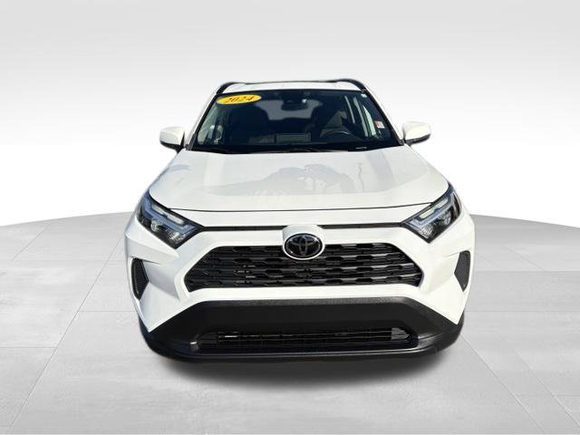Used 2024 Toyota RAV4 XLE w/ Convenience Package FWD image 7