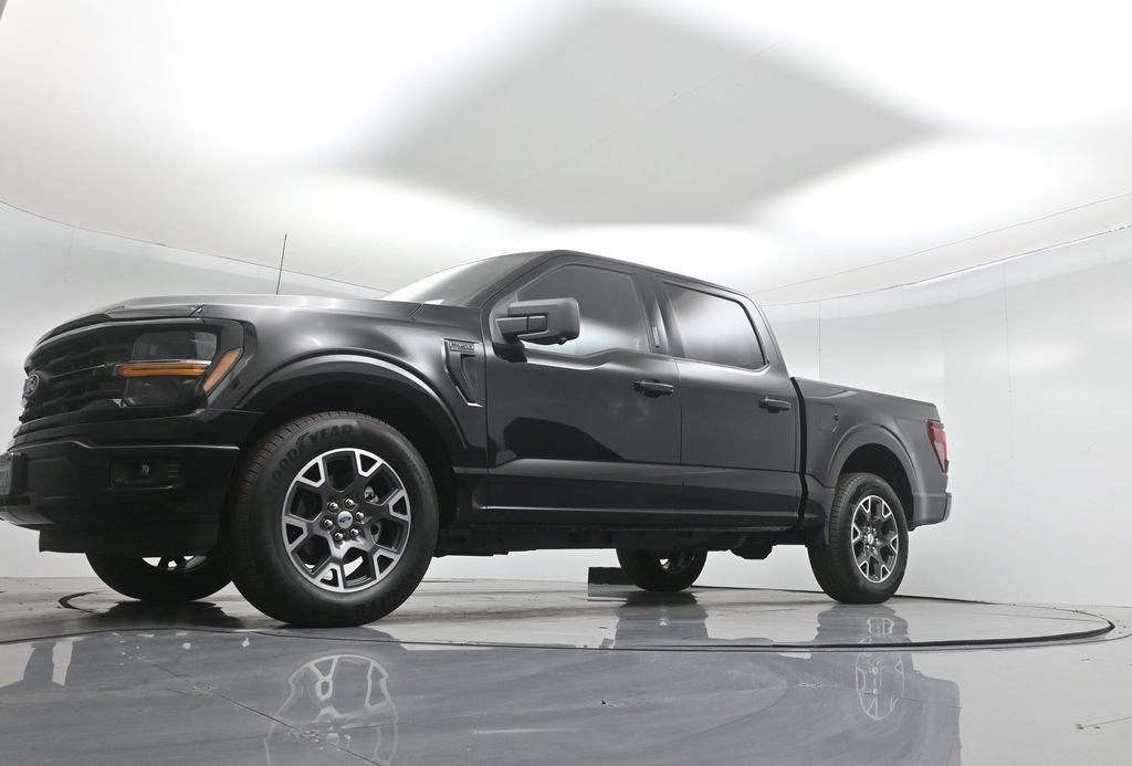 New 2024 Ford F150 XLT w/ XLT Black Appearance Package RWD image 41