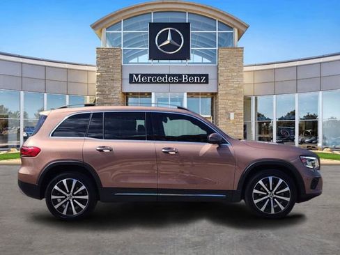 Certified 2022 Mercedes-Benz GLB 250 4MATIC image 5