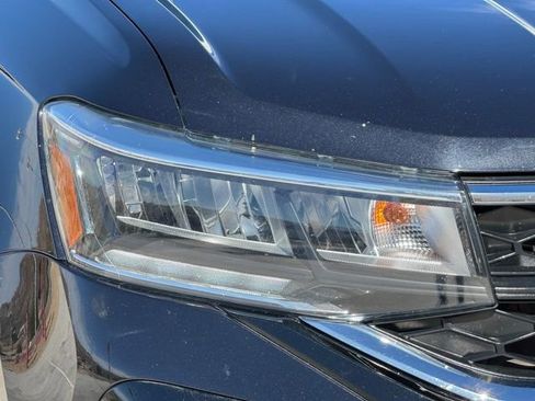 Used 2024 Volkswagen Taos S image 8