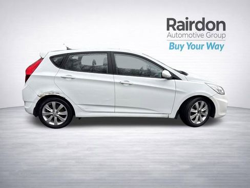 Used 2014 Hyundai Accent SE w/ Option Group 3 image 17
