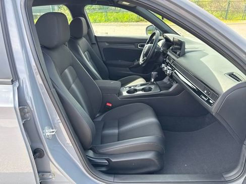 Used 2025 Honda Civic Sport image 9