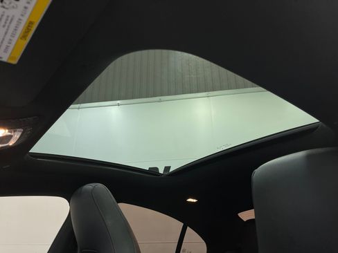 Used 2022 Mercedes-Benz CLA 250 4MATIC image 11