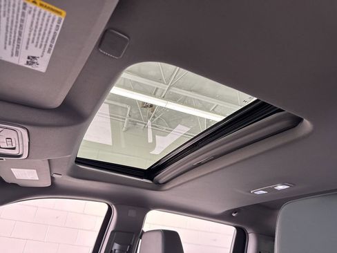 Used 2024 GMC Sierra 1500 Elevation w/ Elevation Premium Package image 17