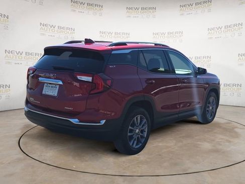Used 2023 GMC Terrain SLT AWD/4WD image 5