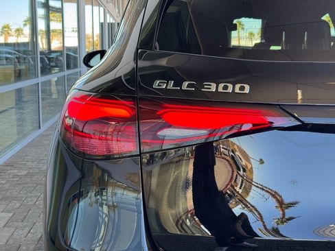 Certified 2025 Mercedes-Benz GLC 300 image 21