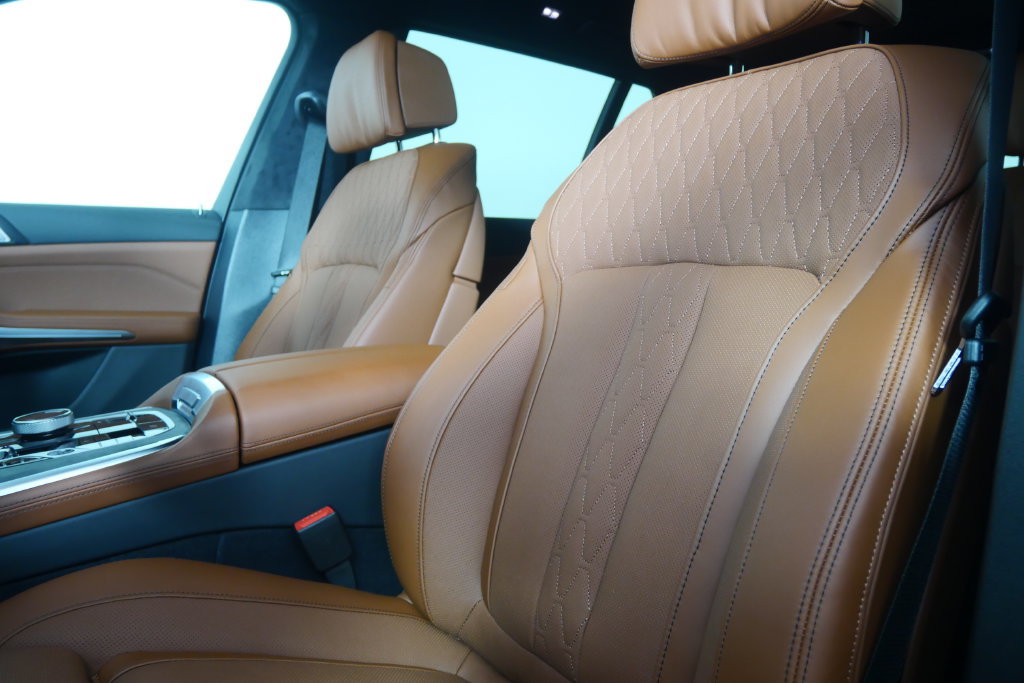 Used 2027 BMW X7 xDrive40i w/ M Sport Package AWD/4WD image 11
