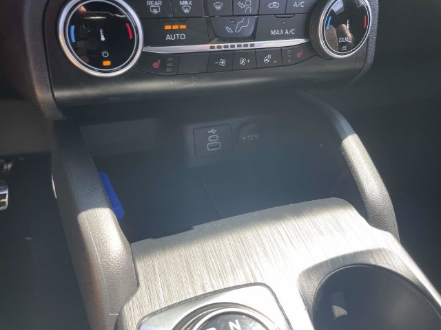 Used 2025 Ford Escape ST-Line Select AWD/4WD image 25
