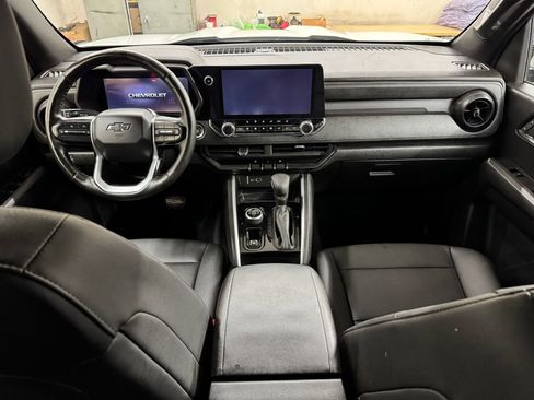 Used 2025 Chevrolet Colorado Trail Boss AWD/4WD image 17