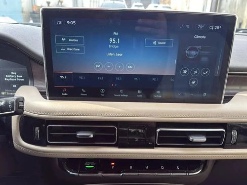 Used 2021 Lincoln Nautilus Reserve FWD image 16