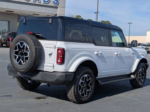 Certified 2025 Ford Bronco Outer Banks image 2