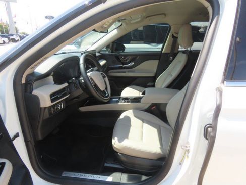 Certified 2026 Lincoln Corsair Premiere FWD image 22