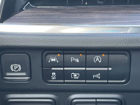 Used 2025 Chevrolet Tahoe Premier image 35