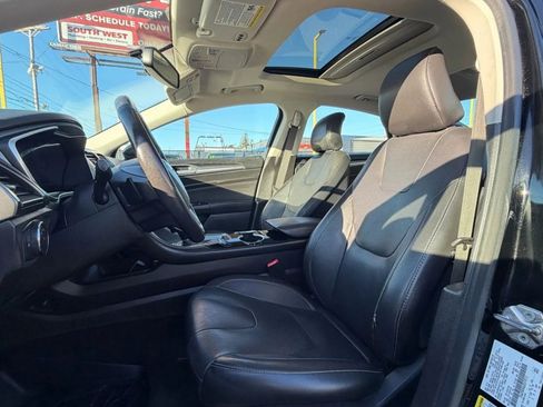 Used 2016 Ford Fusion Titanium image 18