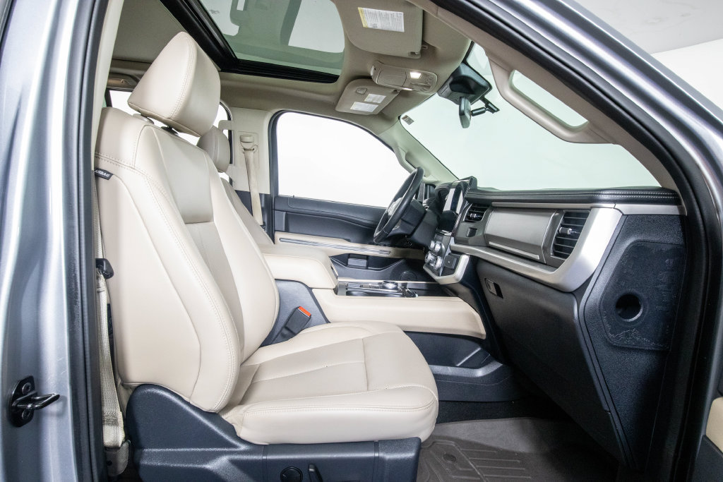 Used 2024 Ford Expedition Max XLT RWD image 9