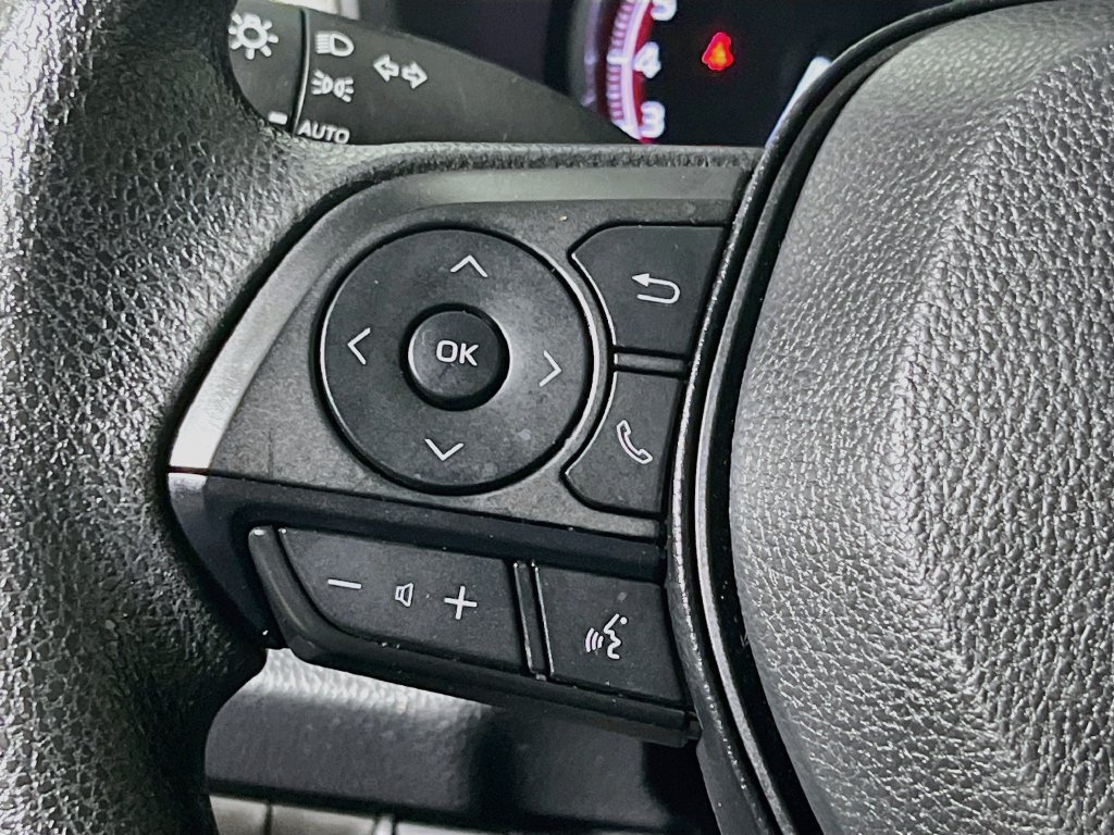 Used 2024 Toyota RAV4 XLE w/ Convenience Package FWD image 16