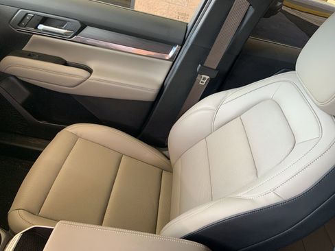 Certified 2025 GMC Terrain Elevation w/ Elevation Premium Package image 21