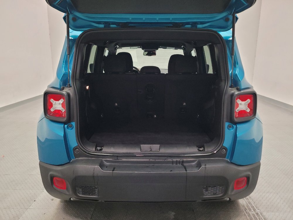 Used 2022 Jeep Renegade Altitude w/ Convenience Group AWD/4WD image 29