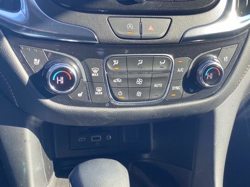 Used 2022 Chevrolet Equinox Premier image 39