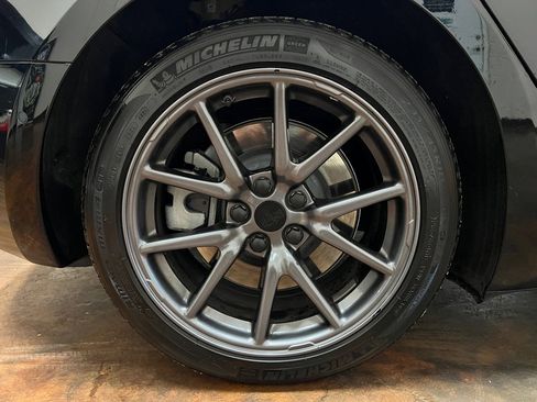 Used 2019 Tesla Model 3 Standard Range image 12