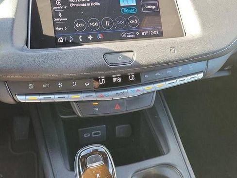 Certified 2021 Cadillac XT4 Premium Luxury w/ LPO, Radiant Package image 21